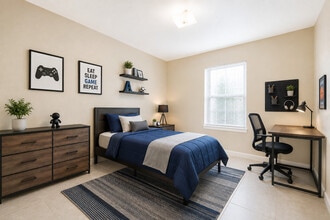 Building Photo - Raghu Apartments In Spring Branch