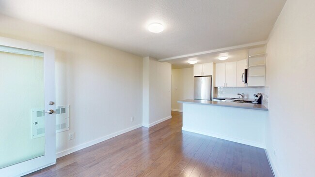 Foto del edificio - 740 Rhode Island St