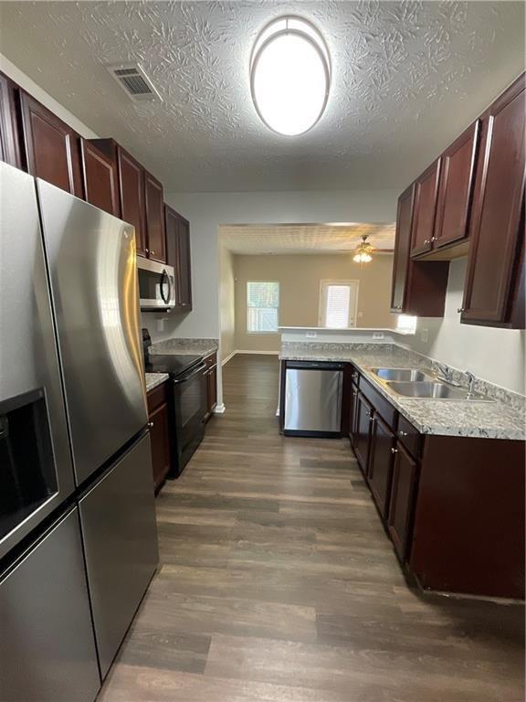 Foto del edificio - 6303 Ellenwood Dr