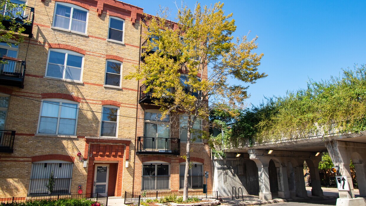 1740 N Maplewood Ave Unit 418, Chicago, IL 60647 Condo for Rent in