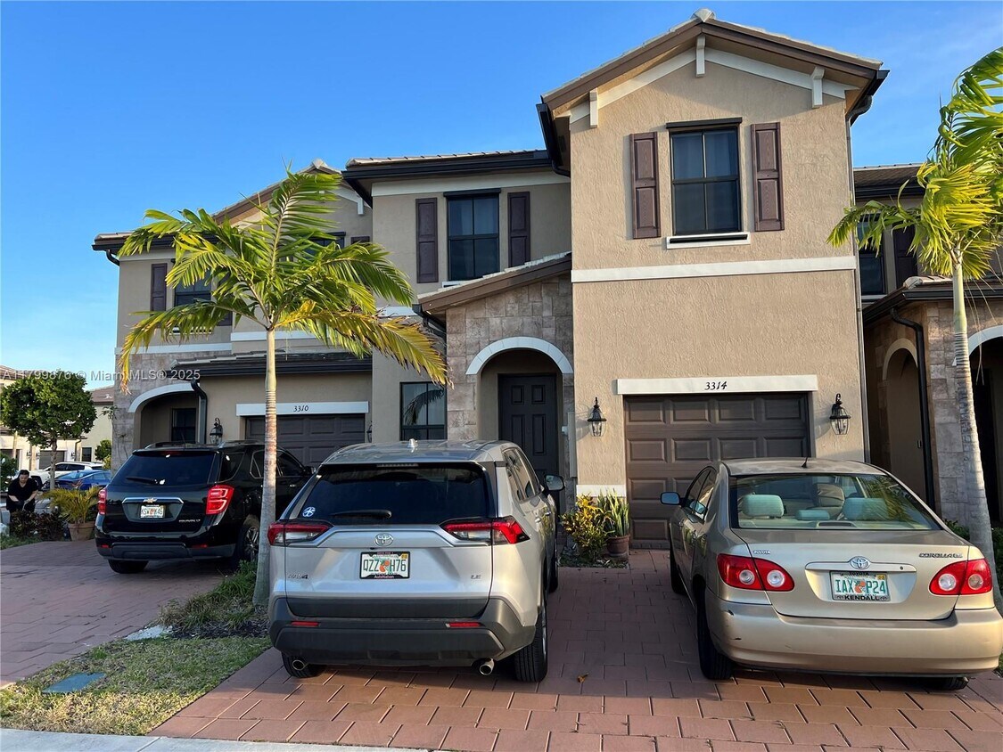 Foto principal - 3314 W 112th St