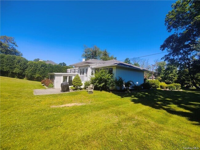 Building Photo - 184 Finmor Dr