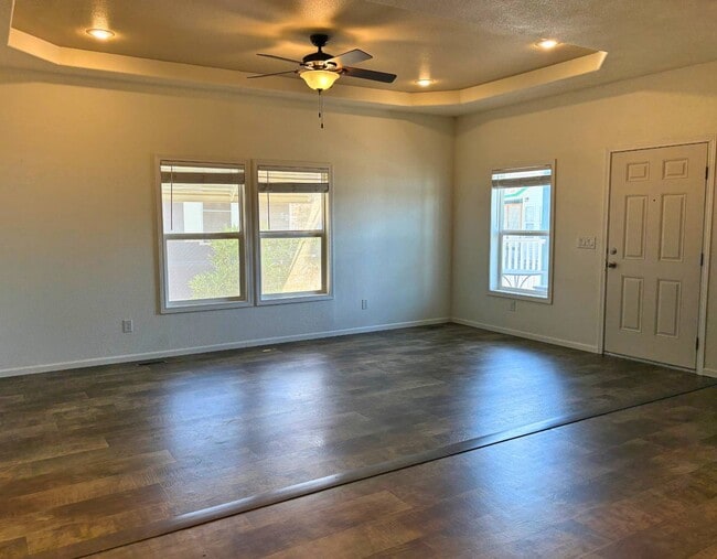 Building Photo - 350 Lee Ave