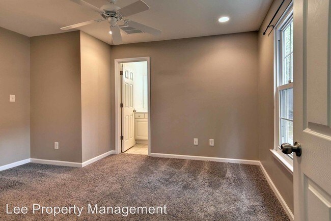 Foto del edificio - 4 br, 3.5 bath House - 615 Jessica Circle