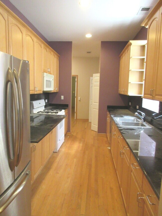 Foto del edificio - 1411 N Bosworth Ave