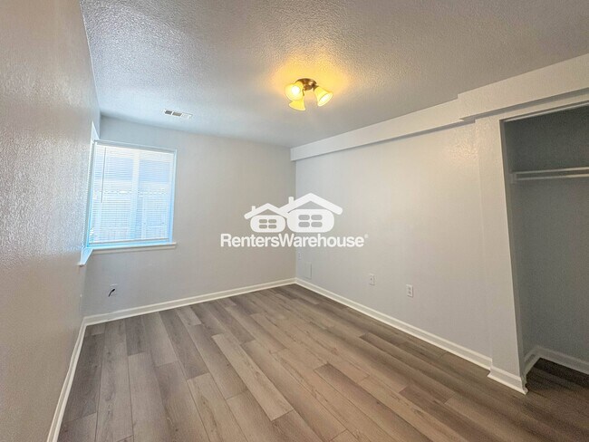 Foto del edificio - 1544 Valentia St