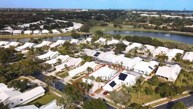 Foto del edificio - 2295 Saratoga Ln