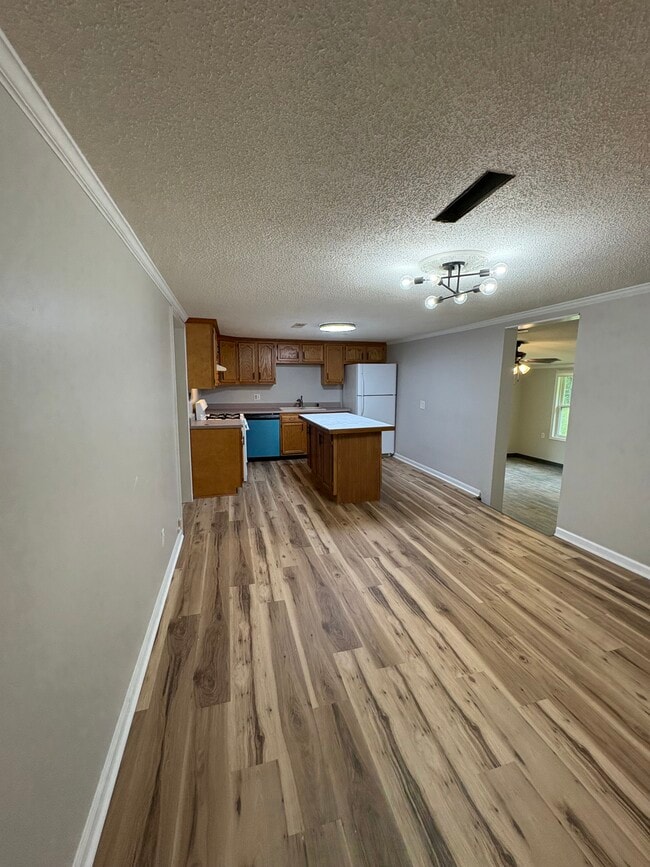 Building Photo - 1213 Starke Ave