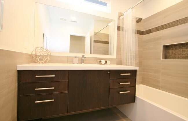 Bathroom - 23018 Leonora Dr