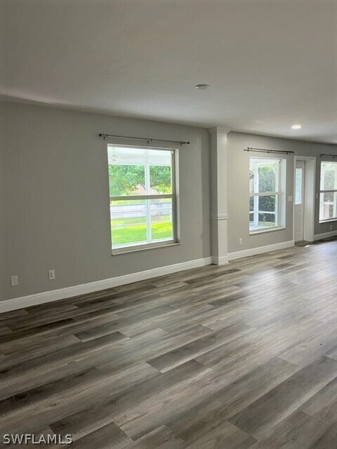 Building Photo - 703 SE 7th St