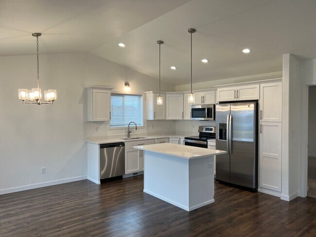 Foto del edificio - 3 Bed 2.5 Bath Single Family Home