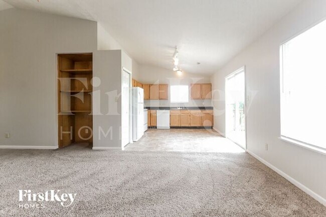 Foto del edificio - 2215 Rolling Oak Dr