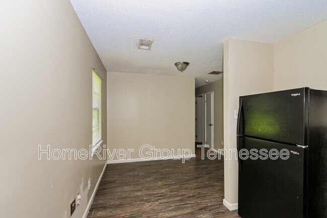 Foto del edificio - 4551 Sunny View Dr
