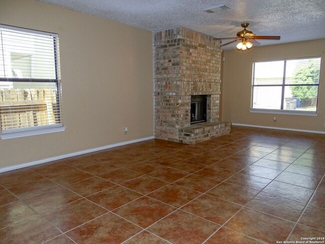 Foto del edificio - Single Family Home in Medical Center