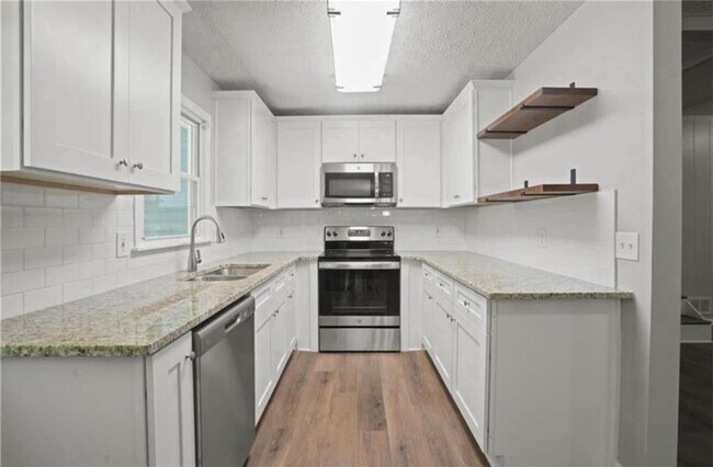 Building Photo - 703 Navaho Ct