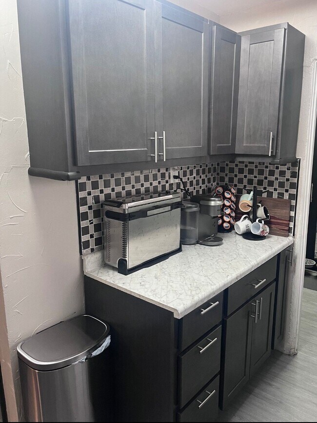 Foto del edificio - 7730 Arlington Ave