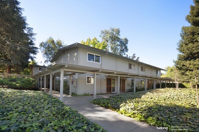 Building Photo - 2047 Montecito Ave