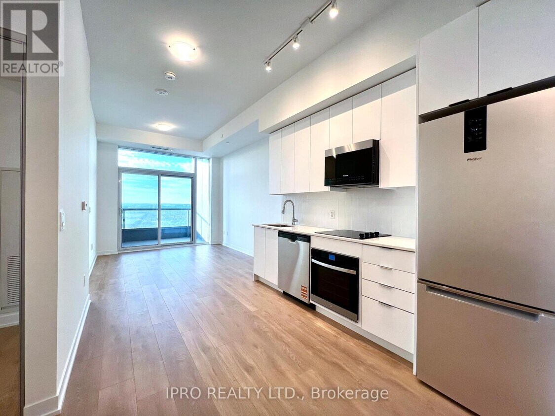 Photo principale - 498-2498 Caldari Rd