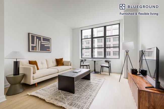 Building Photo - 160 Front St