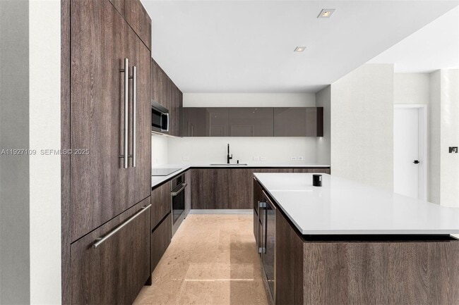 Foto del edificio - 88 SW 7th St