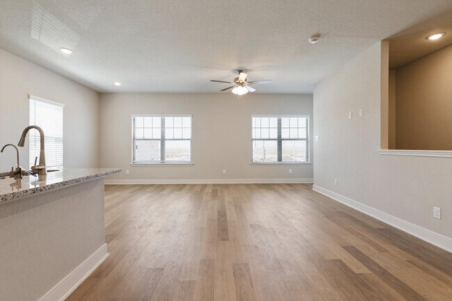 Building Photo - 7126 Magnolia Pass