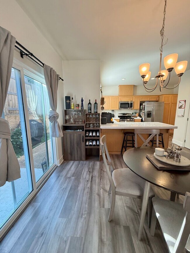 Foto del edificio - Templeton Ranch 3 Bedroom 2 Bathroom Single Family Home Available 3/15/26