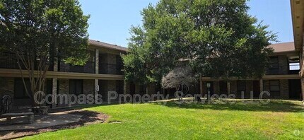 Building Photo - 1214 Baylor Ave