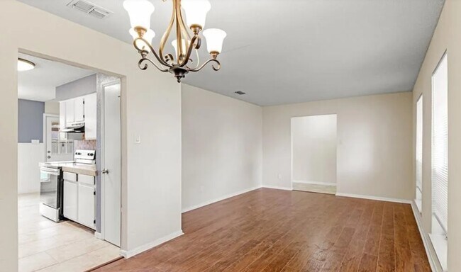 Foto del edificio - 7013 Powderhorn Ct