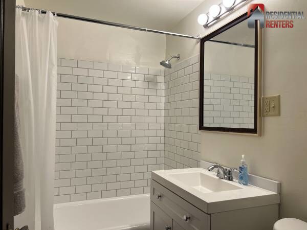 Building Photo - 1505 S 63rd St