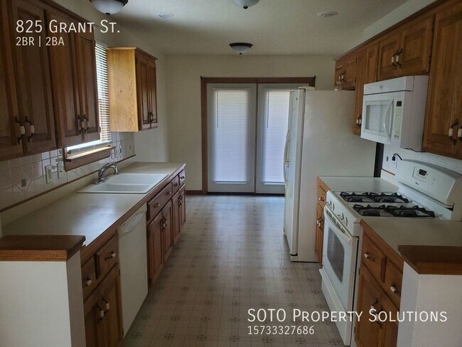 Foto del edificio - 2 BD/ 2 BA Duplex Stonebridge Subdivision ...