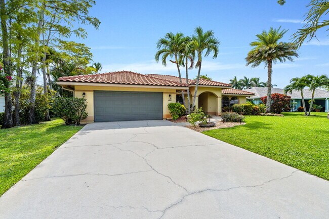 Building Photo - 1707 Primrose Ln