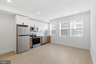 Building Photo - 4021 Brown St