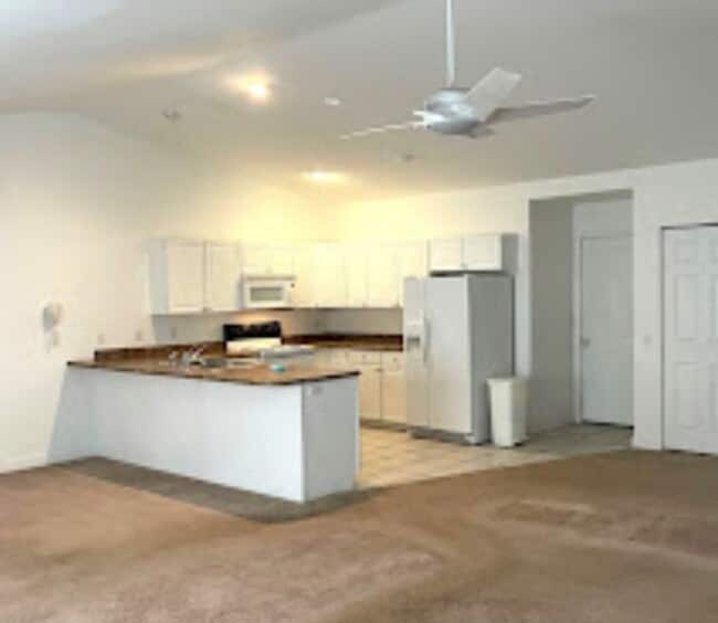 Building Photo - RECENTLY LISTED RENTAL!