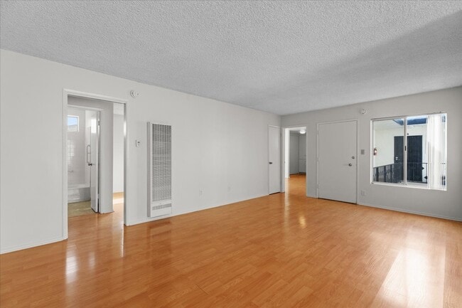 Building Photo - 11410 Missouri Ave