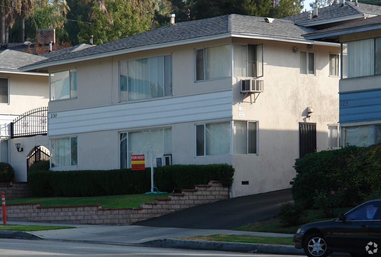 Foto principal - 230 Fair Oaks Ave Apartments