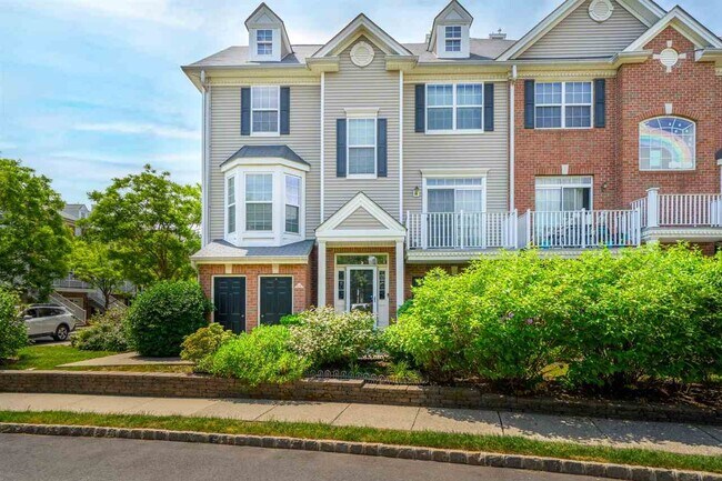 Building Photo - 15 Surry Ct