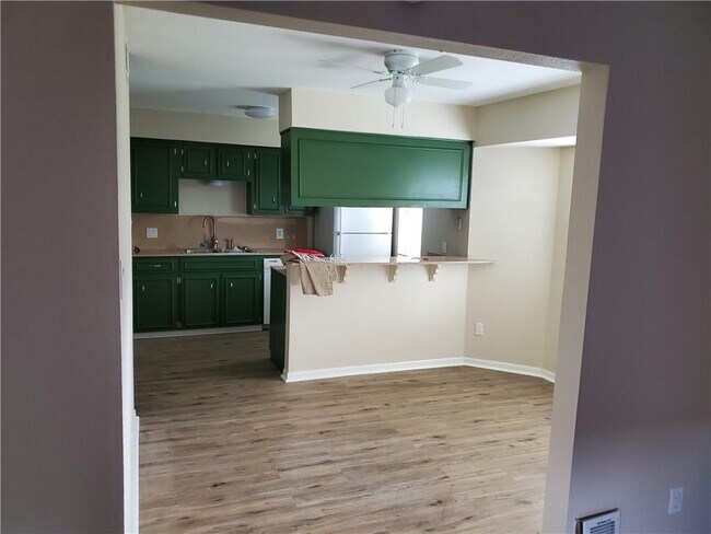 Building Photo - 5049 Wingfoot Ln