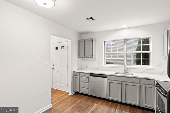 Building Photo - 2006 Wexford Rd