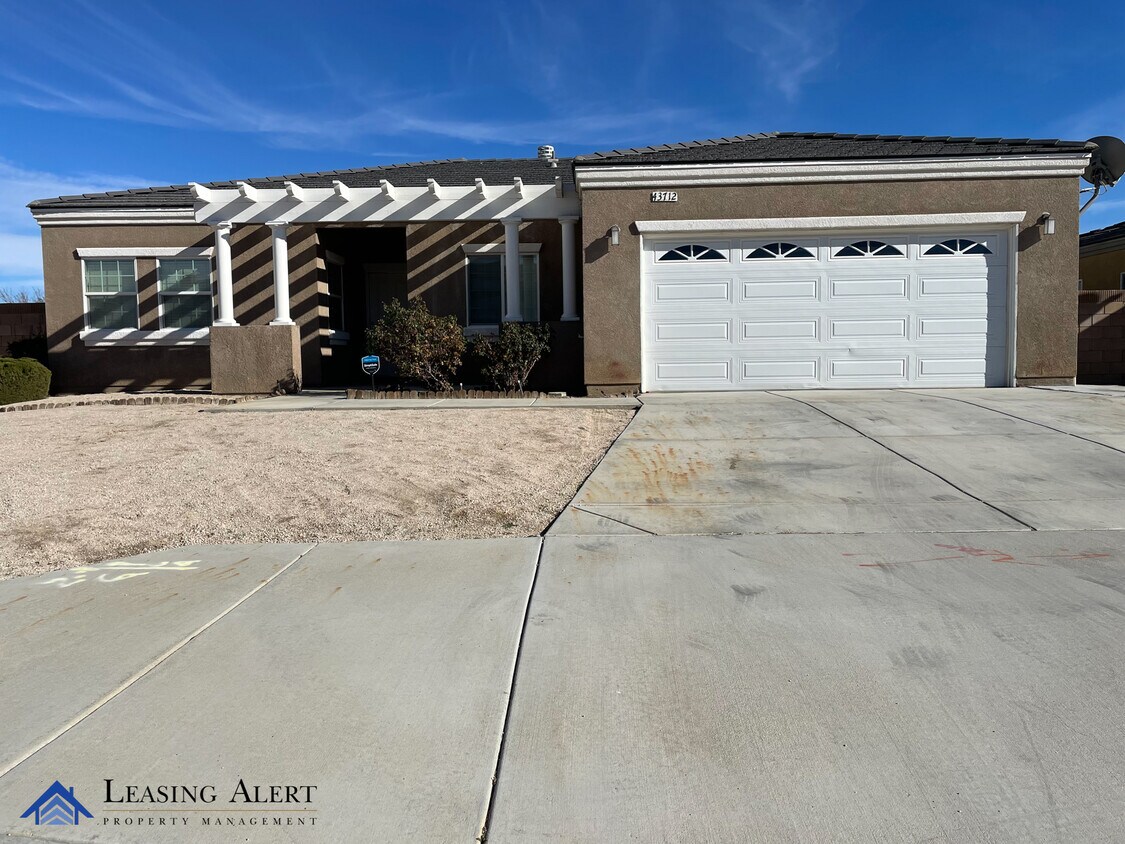 43712 Raysack Ave, Lancaster, CA 93535 House Rental in Lancaster, CA