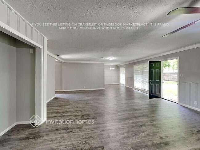 Building Photo - 3820 Norton Dr