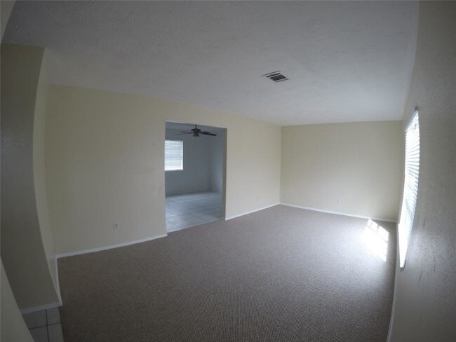 Building Photo - 205 Brookdale Dr