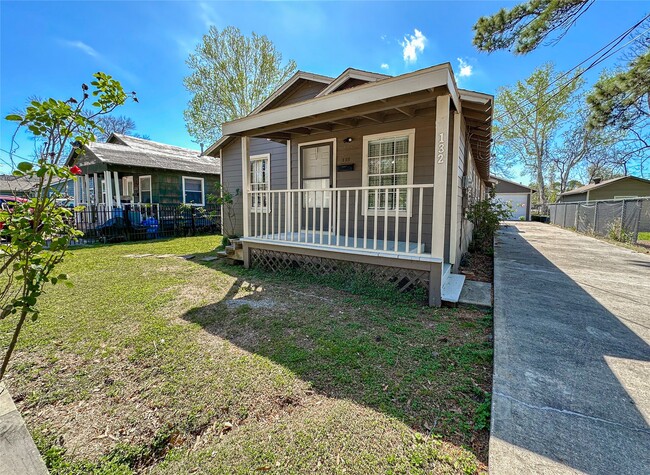 Building Photo - 132 Grothe Ln