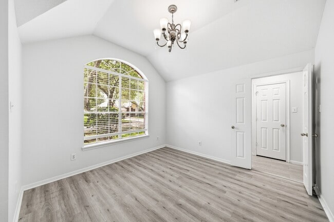 Building Photo - 4723 Knights Branch Dr