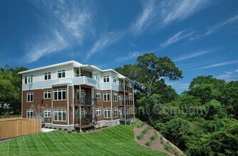 Building Photo - 3611 E Marshall St