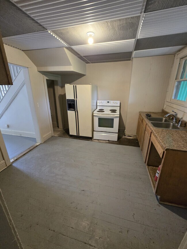 Foto del edificio - 1925 Foster Ave