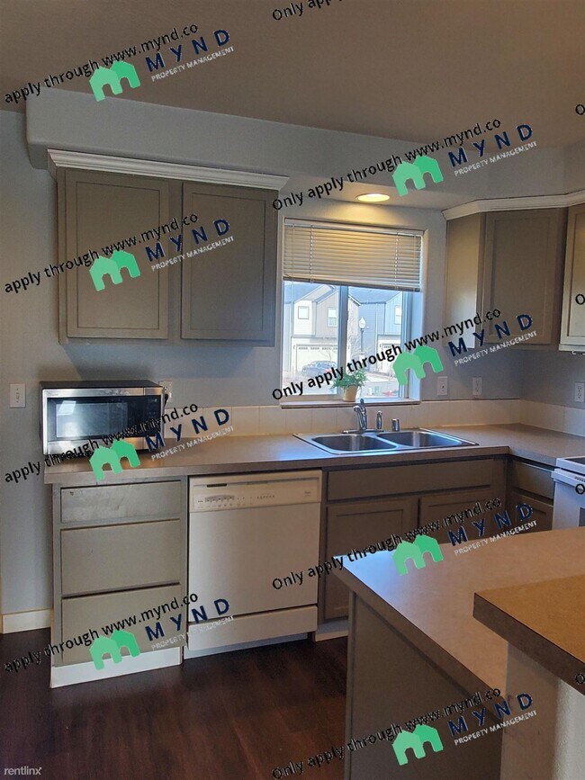 Building Photo - 3 br, 3 bath House - 4468 NE Nicholson Lp
