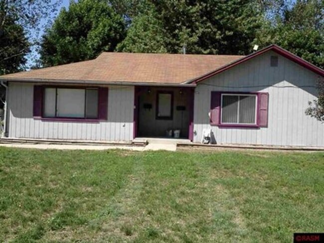 Building Photo - Cozy 2 Bedroom 1 Bath in Waterville