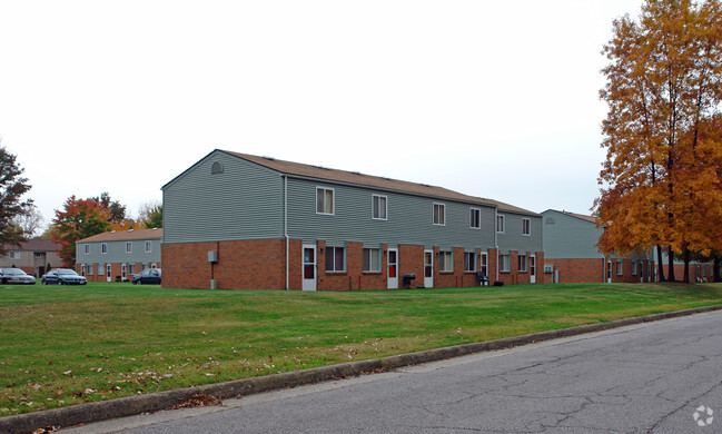 Building Photo - Lincoln Square Apartments