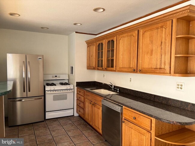 Building Photo - 4410 Briarwood Ct N