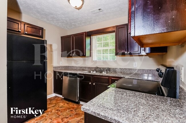 Foto del edificio - 175 Whitehead Dr